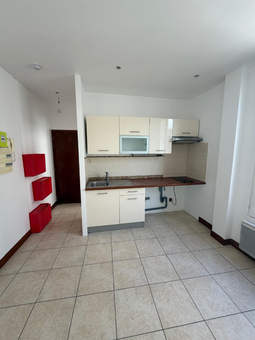 EXCLUSIVITÉ studio 28 m² NANTERRE CENTRE