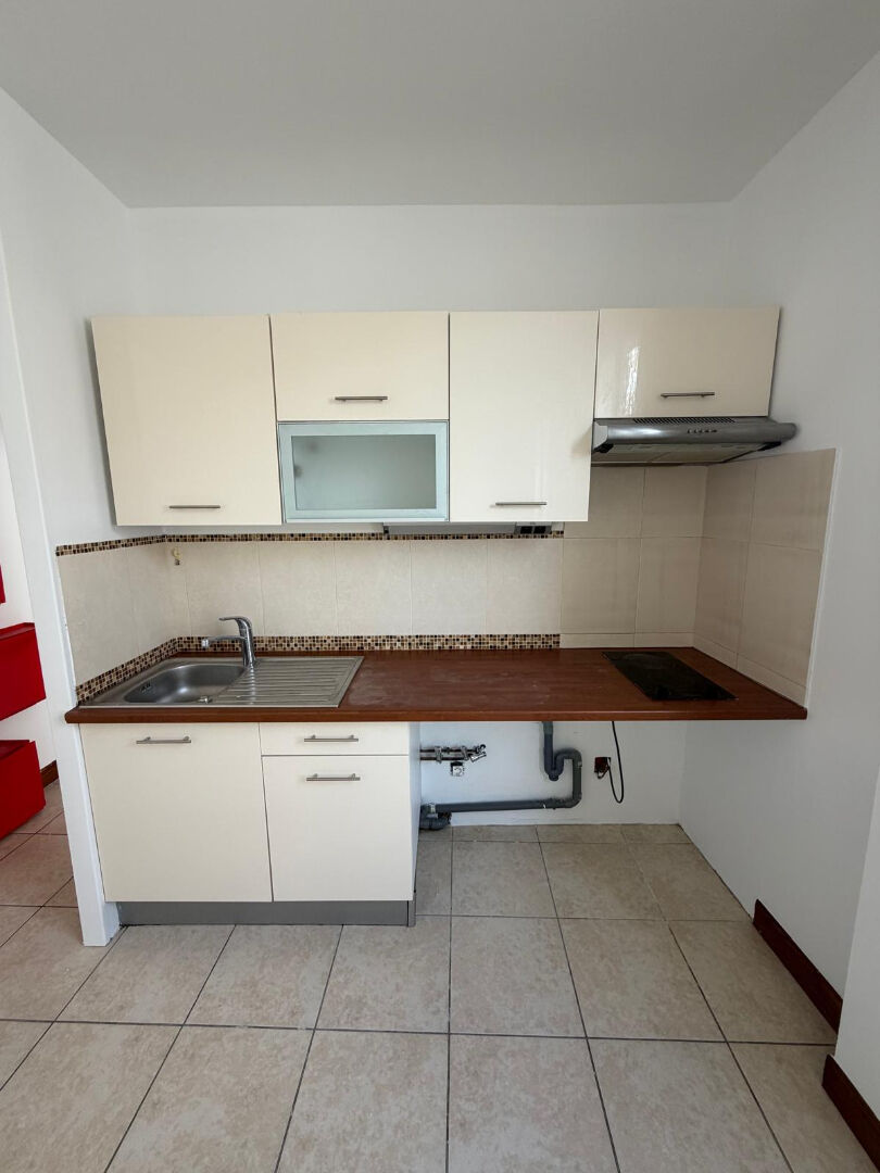 EXCLUSIVITÉ studio 28 m² NANTERRE CENTRE