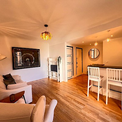 Appartement 2 pièces meublé - 44m2 - 1665.00 CC