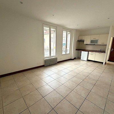 Studio Nanterre - 28m² - 750.00 CC